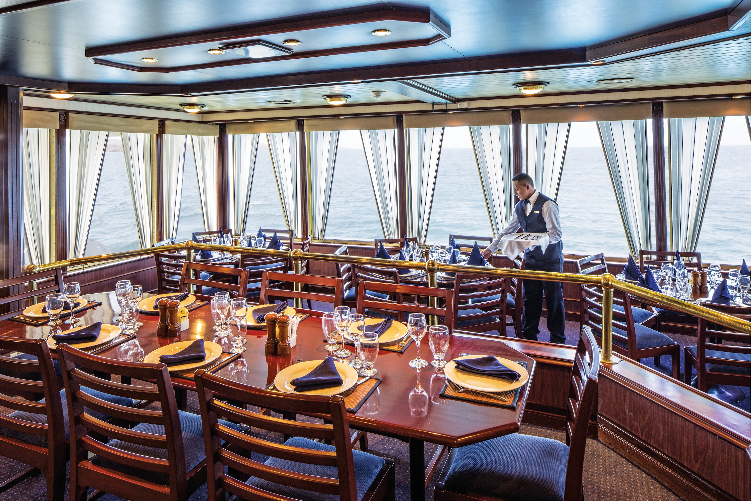 Lindblad Expeditions National Geographic Islander Interior Dining Room.jpg